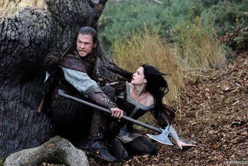 Snow White Huntsman Movie Poster T-Shirt A39406