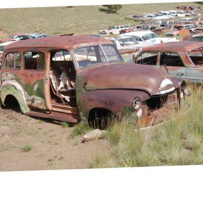 Junkyard Cars Photo T-Shirt Vintage Chevy Suburban A8339