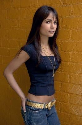 Jordana Brewster T-Shirt A22734