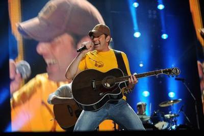 Rodney Atkins Singing On Stage T-Shirt A36431