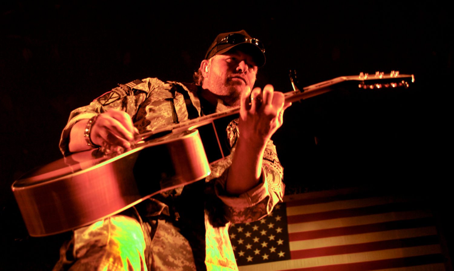 Toby Keith Poster Playing Guitar B517