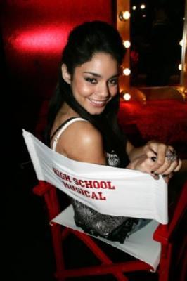 Vanessa Hudgens T-Shirt A44863