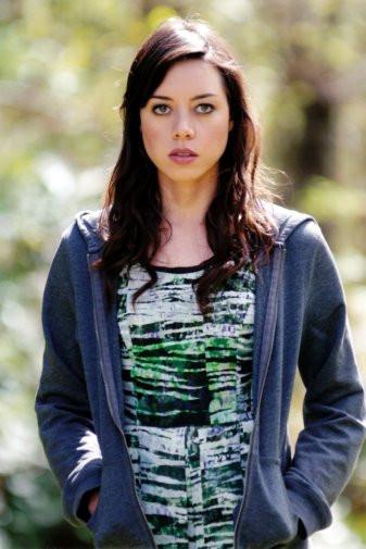 Aubrey Plaza T-Shirt #2