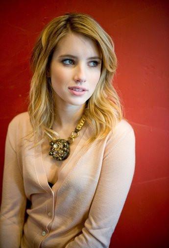 Emma Roberts T-Shirt A13679